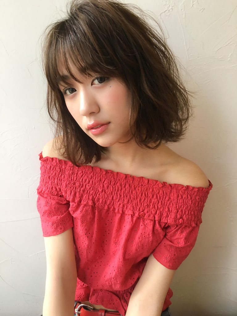 スタッフ「佐藤優真」が担当したヘアスタイル「マーメイドアッシュ×ゆるセミディ」